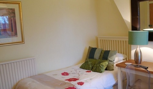 Habitación individual, baño privado