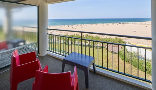 Habitación triple, vistas al mar