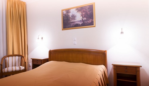 Habitación estándar con 1 cama doble o 2 individuales