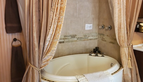 Habitación, 1 cama de matrimonio, patio (Aberdeen)