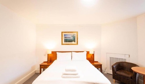 Habitación clásica con 1 cama doble o 2 individuales, 1 cama de matrimonio, vistas al mar