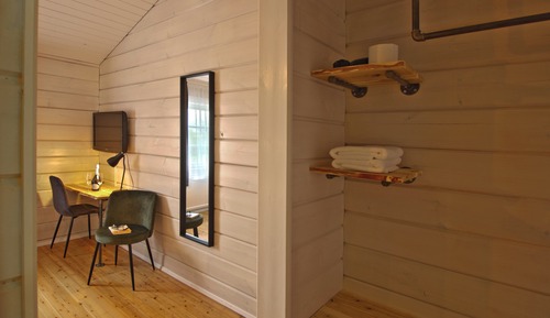 Habitación superior con 1 cama doble o 2 individuales