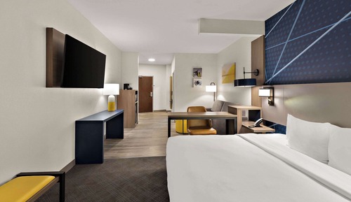 Suite, accesible para personas con discapacidad, no fumadores (1 King Bed with Sofa)