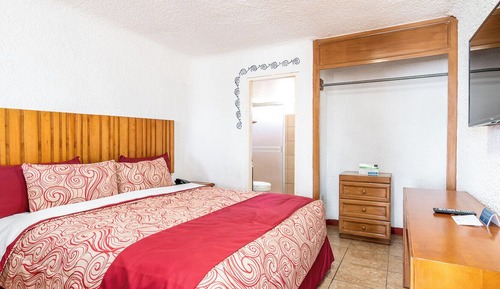 Oceanfront Villa Studio, 2nd Floor