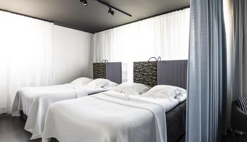 XL Twin - One room suite, 1-4 people (two double beds of 140 cm each)