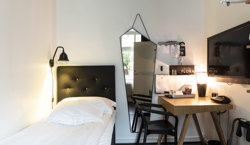 Tiny - For when your travelling light (Bed 90 cm)