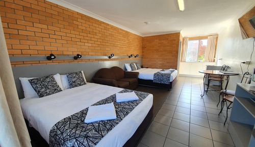 Habitación familiar con 2 camas individuales