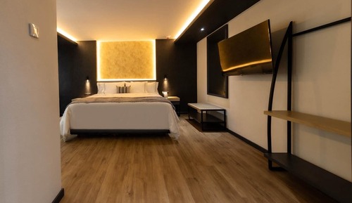 Interior Suite - Pyramid Tower