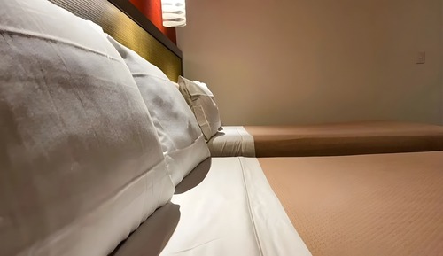 Guest Room Two Beds - Catedral Tower