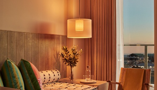 Habitación Deluxe, 1 cama de matrimonio grande, vistas parciales al mar