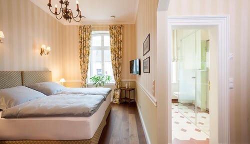 Rooms Gut Heidefeld ecru