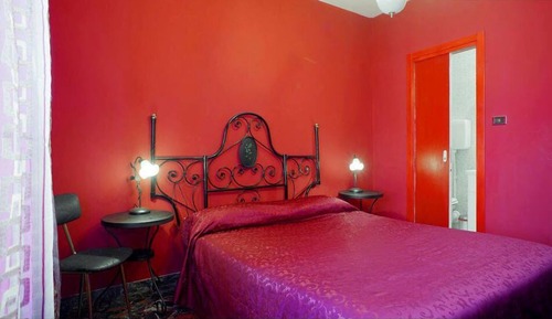 Habitación doble, baño privado (Inferno)