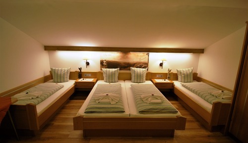 Habitación cuádruple, balcón