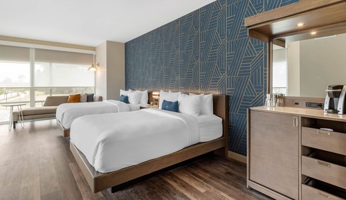 Habitación, 2 camas de matrimonio, bañera