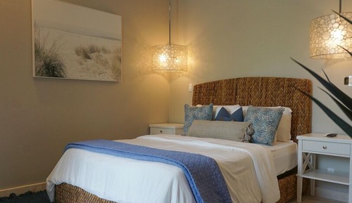 Deluxe King Suite