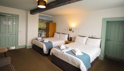 Habitación familiar, baño privado, vistas al mar (Ground floor)