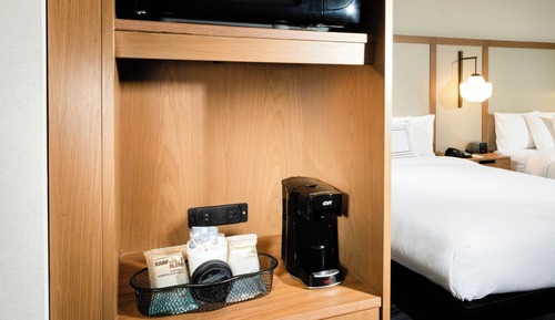 Habitación, 1 cama de matrimonio grande, no fumadores (Mobility/Hearing Access, Roll-In Shwr)