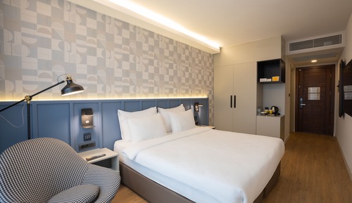 Superior King River View Room