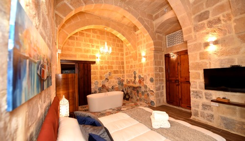 Habitación de luna de miel doble, 1 cama de matrimonio, bañera (Jean 1557)