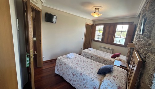 Habitación con 2 camas individuales