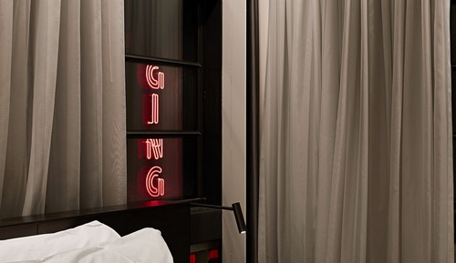 Lancemore Design King Room - includes hosted hour with free drinks and WiFi