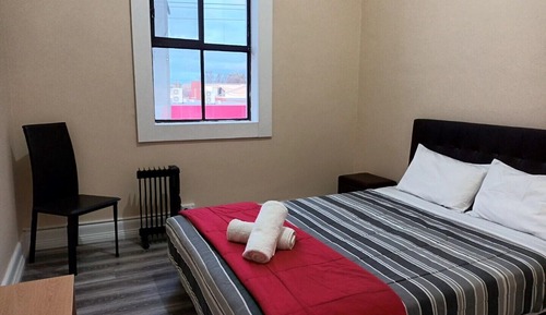 Habitación económica, 1 cama de matrimonio, no fumadores, baño compartido