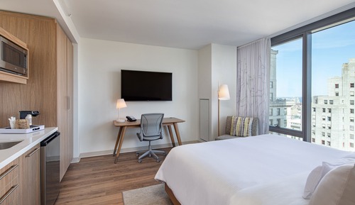 Habitación Deluxe, 1 cama de matrimonio grande (Mobility Accessible, Transfer Shower)