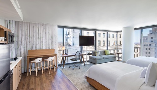 Suite estudio ejecutiva, 2 camas de matrimonio, en esquina (Mobility Accessible, Transfer Shower)