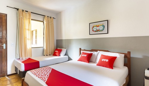 Habitación triple (without AC, 1 Double + 1 Single bed)