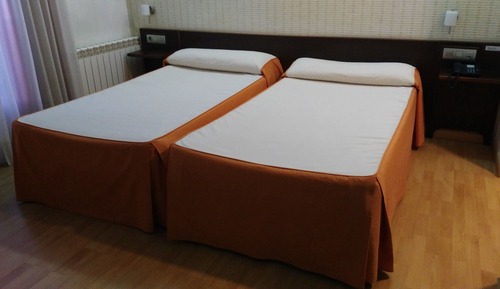 Habitación con 1 cama doble o 2 individuales