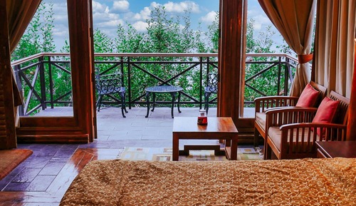 Log Cabin Balcony with Mountain View