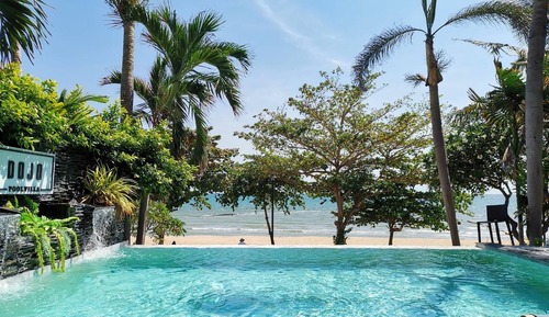 Villa familiar, 6 habitaciones, vistas al mar, frente a la playa