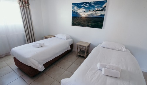 Suite familiar (Acacia)