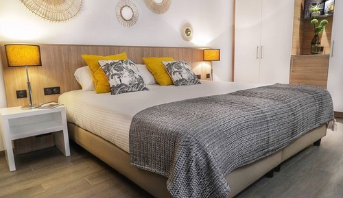 Habitación doble superior, vistas a la montaña