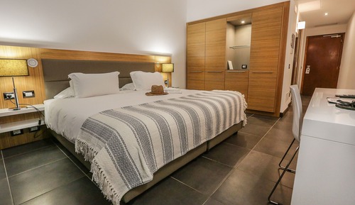 Habitación clásica doble, accesible para personas con discapacidad, vistas a la piscina