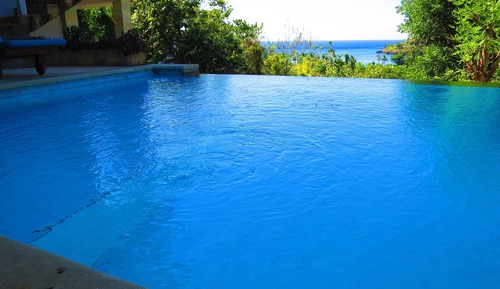 Habitación triple clásica, vistas a la piscina