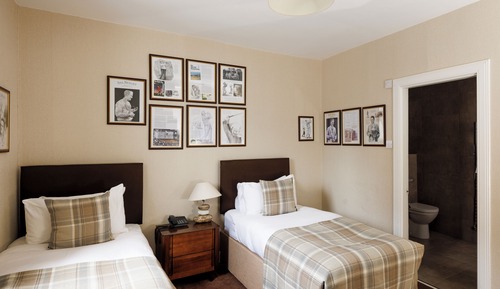 Habitación superior con 2 camas individuales