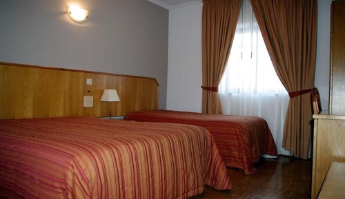 Habitación triple familiar, no fumadores, baño privado