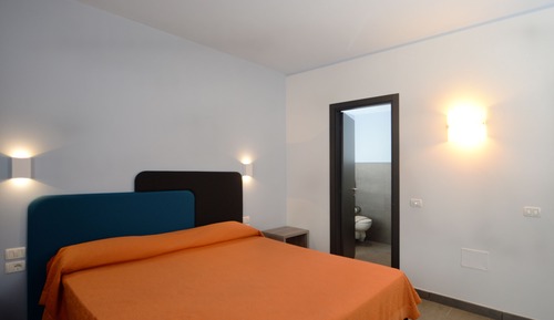 Apartamento panorámico, 2 habitaciones, junto al lago (Pet Friendly)