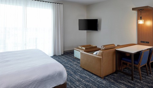 Estudio, 1 cama de matrimonio grande con sofá cama, no fumadores (Mobility/Hearing Accessible, Tub)