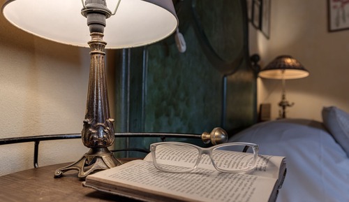 Camera Matrimoniale con Letto alla Francese