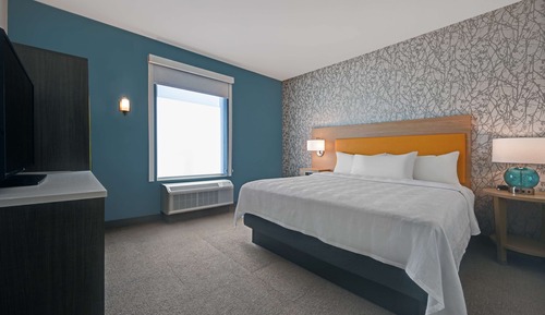 Suite, 1 cama de matrimonio grande (Hearing, Roll-In Shower)