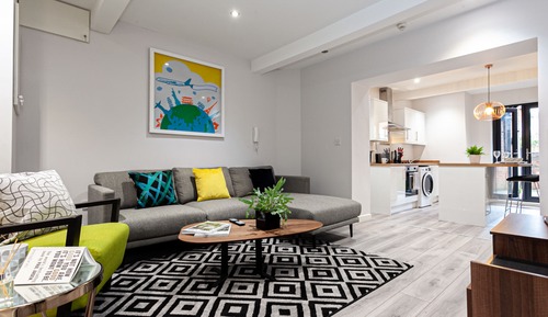 Apartamento, baño privado (The Courtyard City Haven )