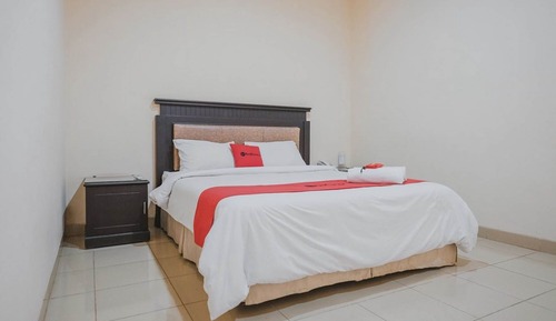 Habitación familiar (RedDoorz)