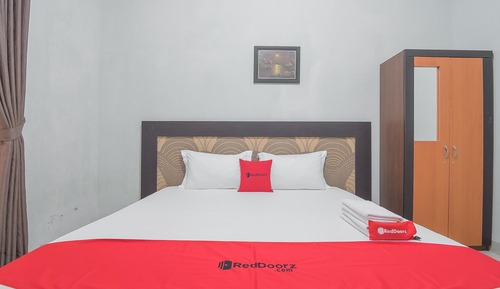 Habitación económica (RedDoorz)