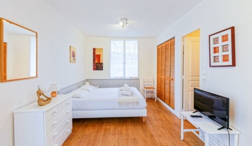 Estudio Confort, 1 cama doble, vistas al jardín (Noisette Cerise Violette)
