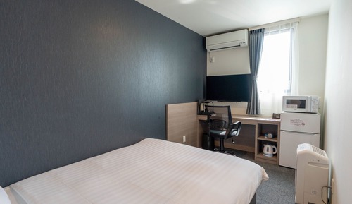 Habitación estándar doble, no fumadores (check-in is not available after 11PM)