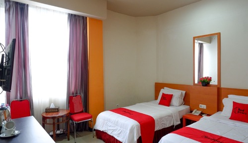 Habitación Deluxe con 2 camas individuales (RedDoorz)