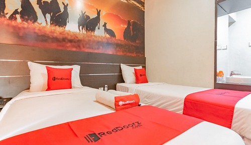 Habitación con 2 camas individuales (RedDoorz)