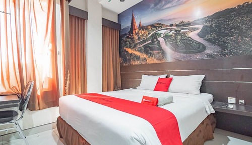 Habitación doble (RedDoorz)